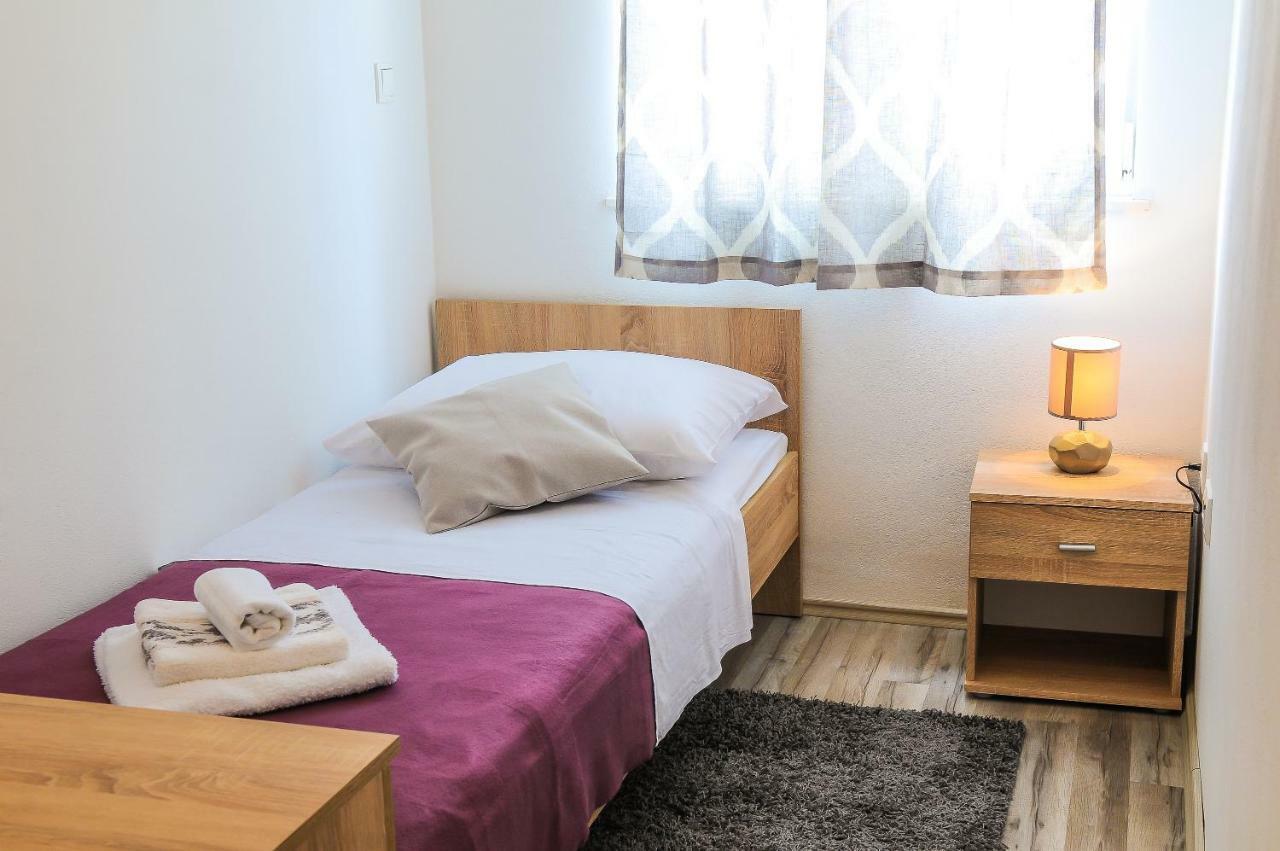 Apartment Petar Kaštela Esterno foto